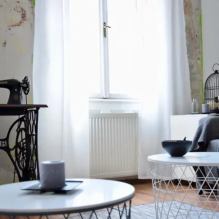 Creative - Akacfa 62 Apartment *